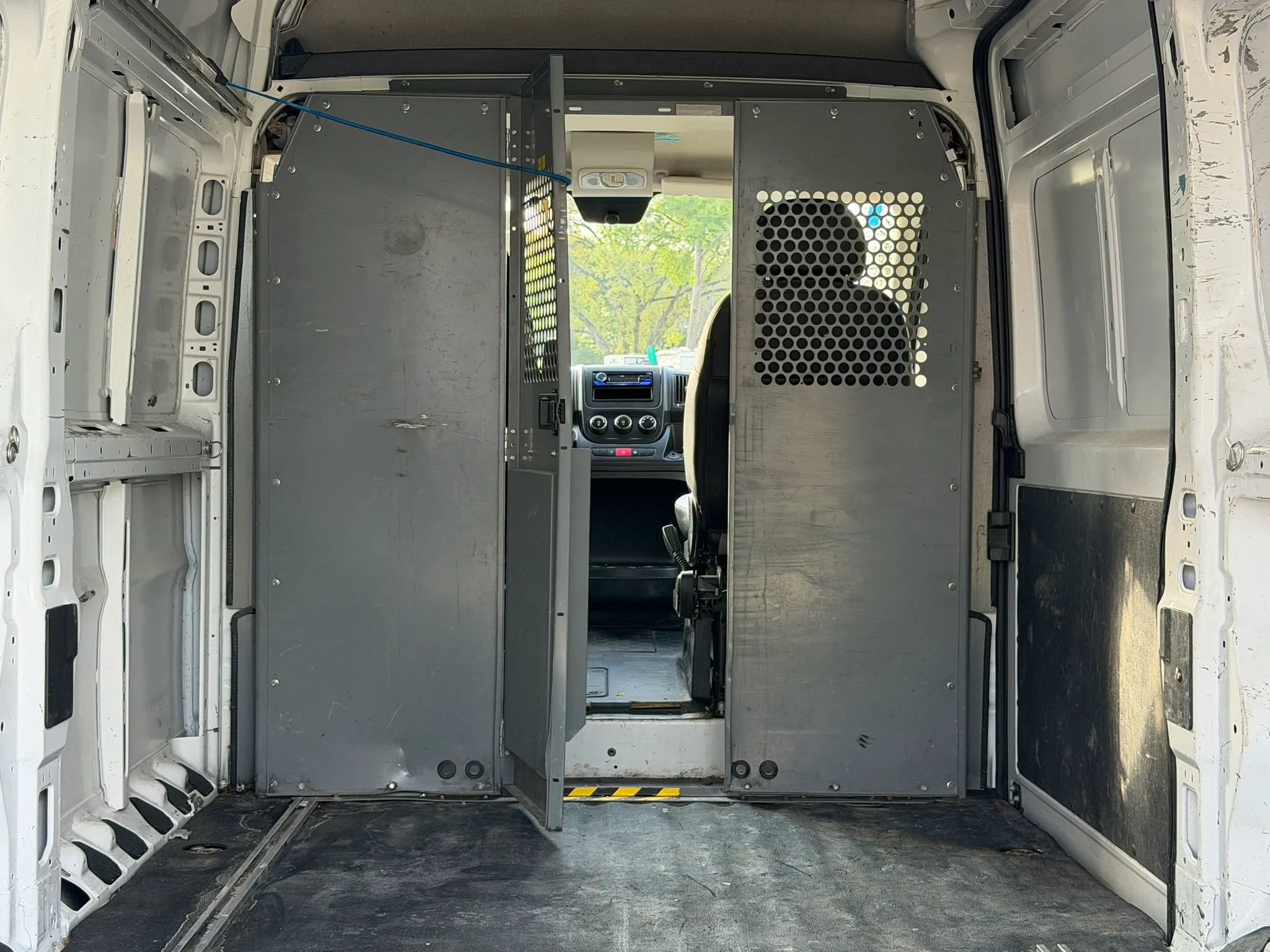 Used 2016 RAM ProMaster 2500 w/ Interior Convenience Group image 12