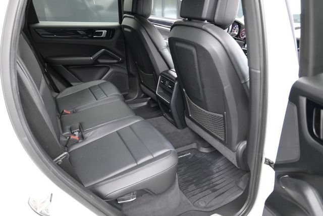 Used 2020 Porsche Cayenne AWD/4WD image 21