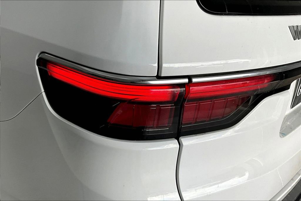 Used 2022 Jeep Wagoneer Series II image 40