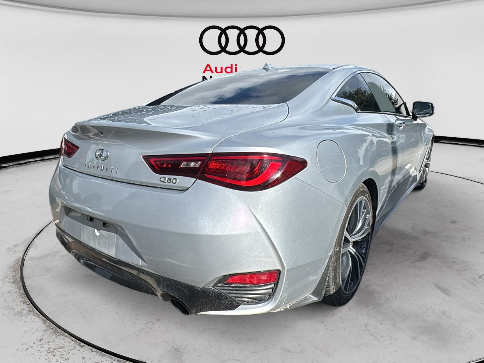Used 2017 INFINITI Q60 3.0t w/ Premium Plus Package 3.0T RWD image 5