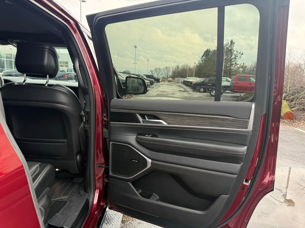 Used 2022 Jeep Wagoneer Series II w/ Premium Group I image 47