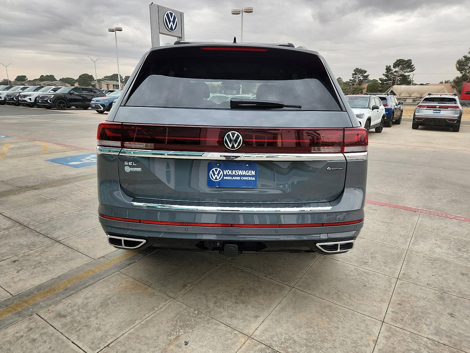 New 2026 Volkswagen Atlas SEL Premium R-Line image 6