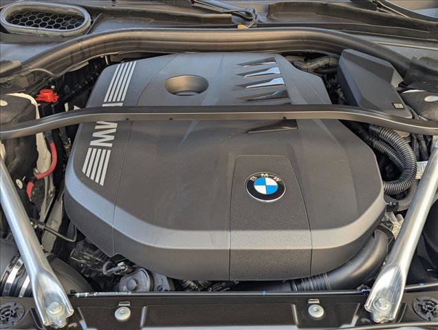 Certified 2025 BMW 740i w/ Premium Package image 24