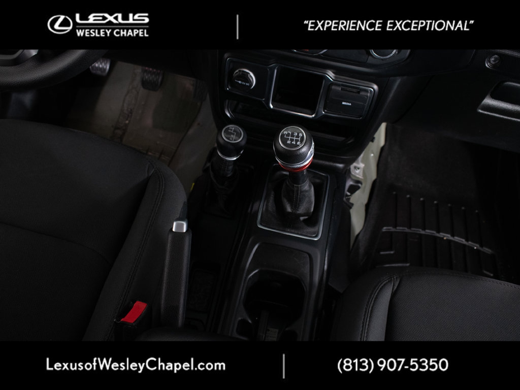 Used 2021 Jeep Wrangler Sport AWD/4WD image 18