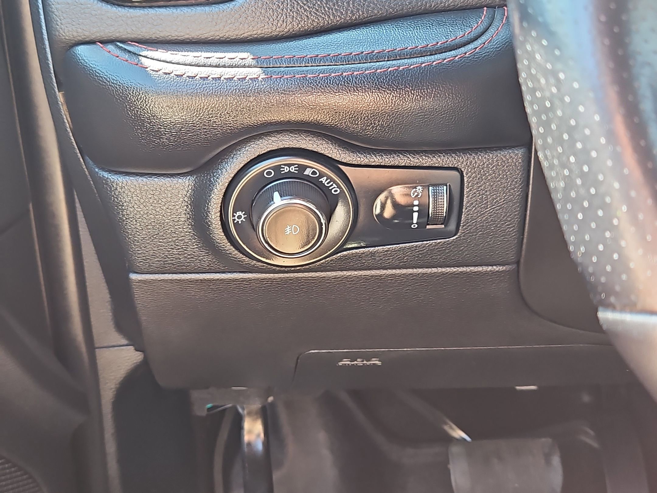 Used 2023 Dodge Durango GT image 27