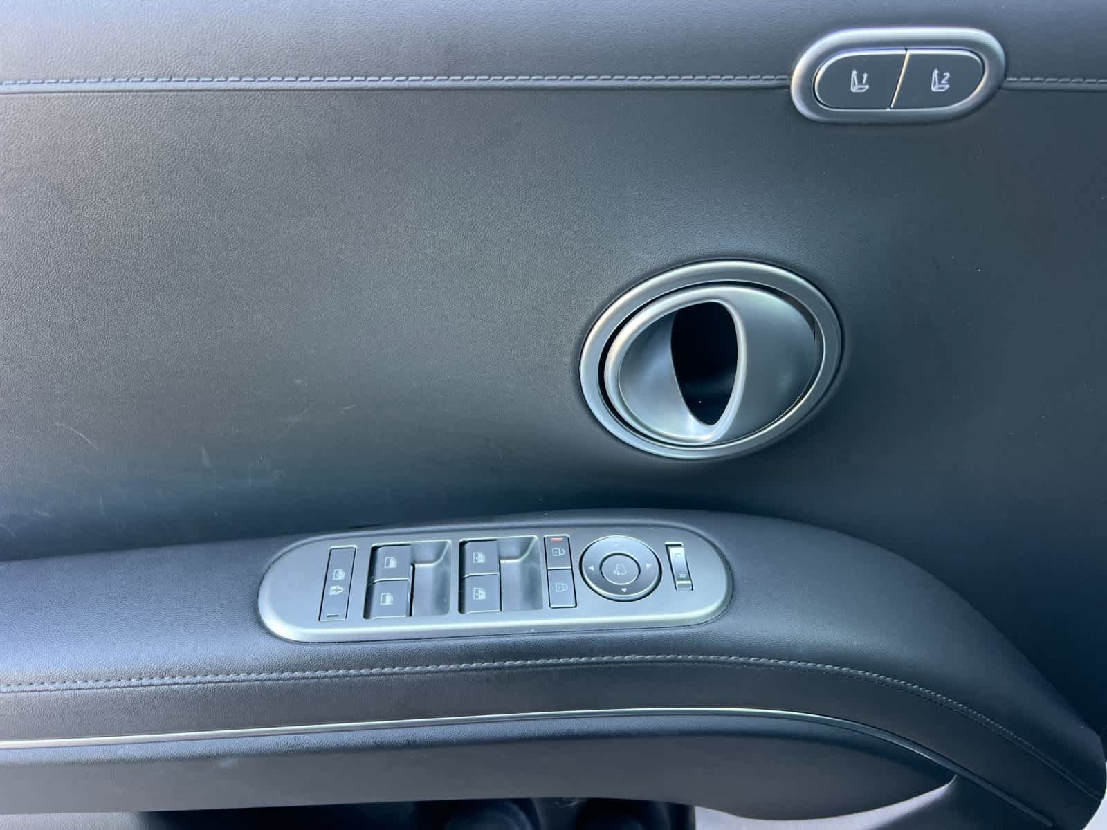 Certified 2026 Hyundai Palisade SEL Premium FWD image 13