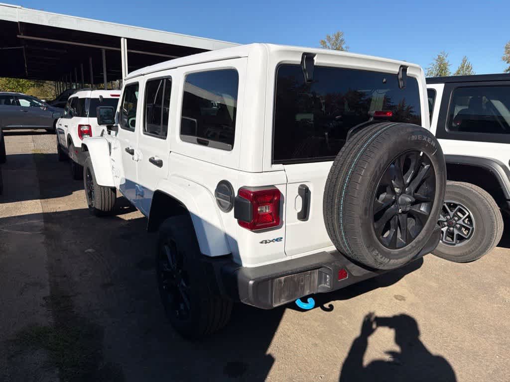 Used 2024 Jeep Wrangler Unlimited Sahara AWD/4WD image 4