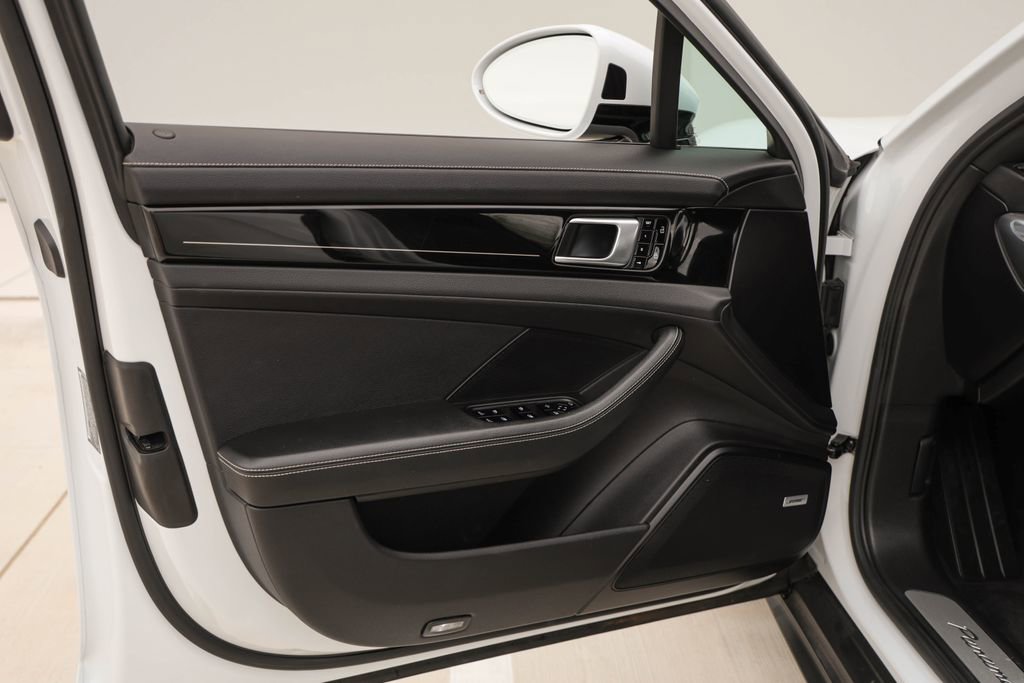 Used 2020 Porsche Panamera Edition image 12