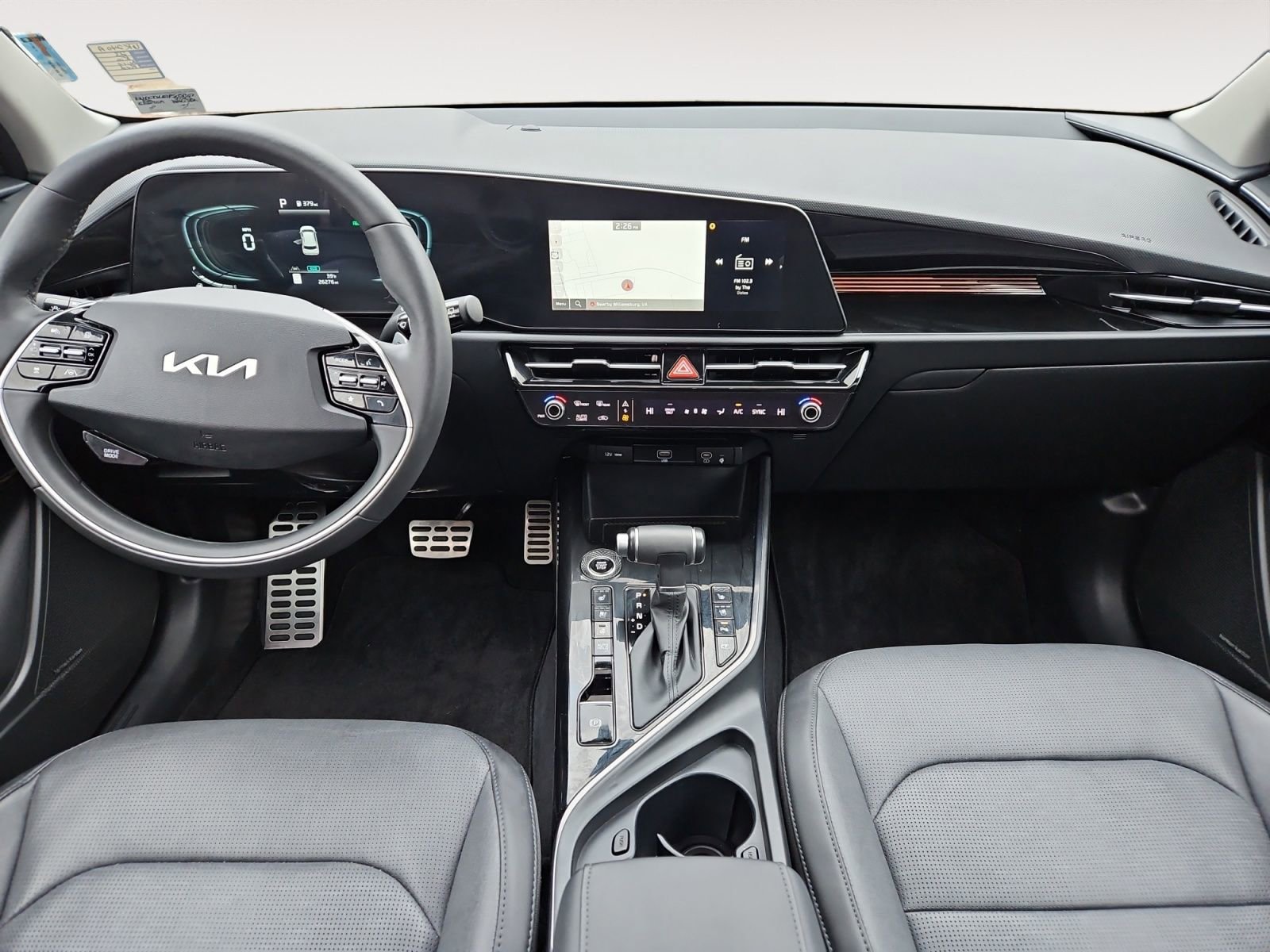 Used 2023 Kia Niro SX Touring image 10