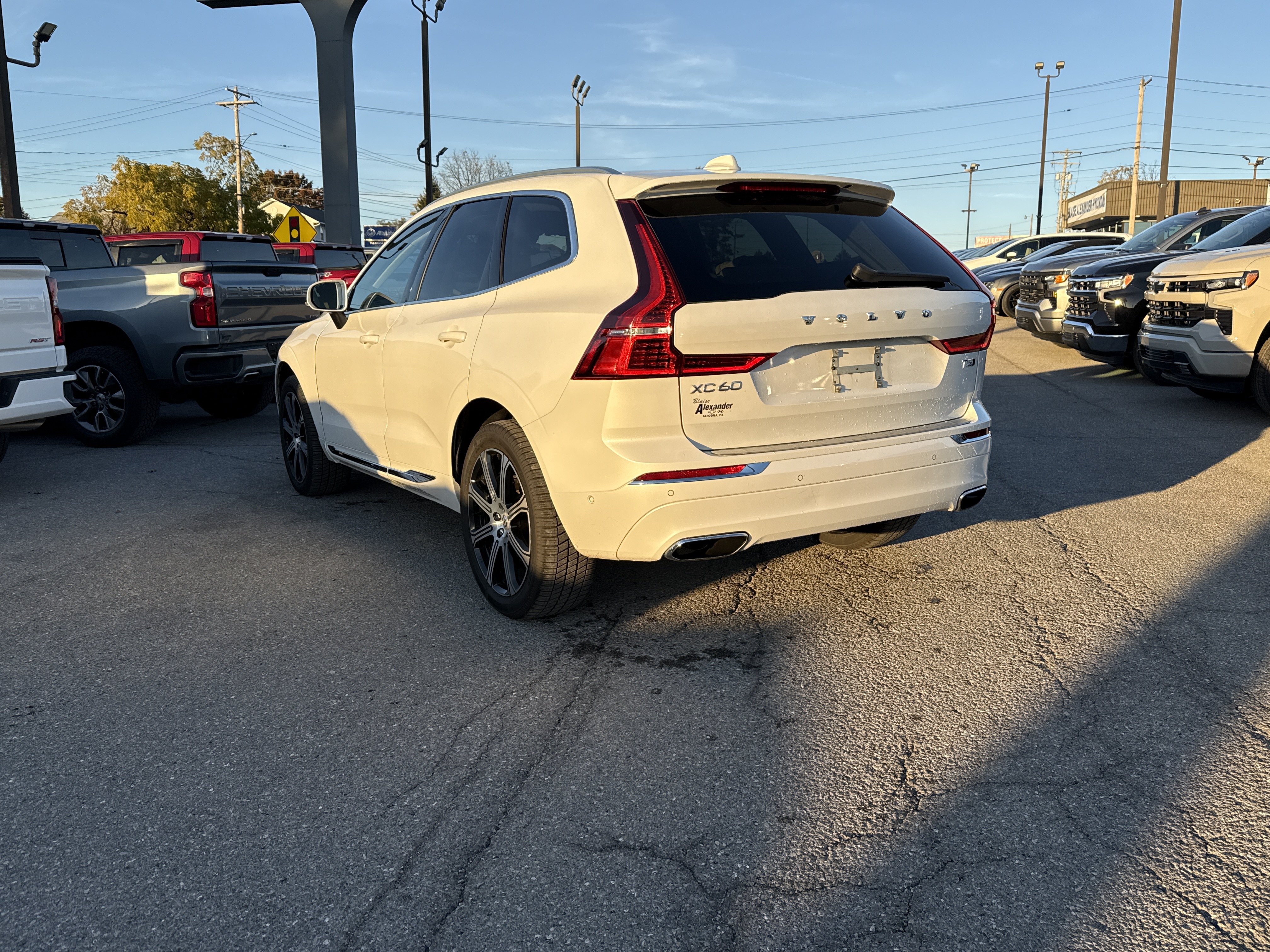Used 2021 Volvo XC60 T5 Inscription w/ Advanced Package AWD/4WD image 6