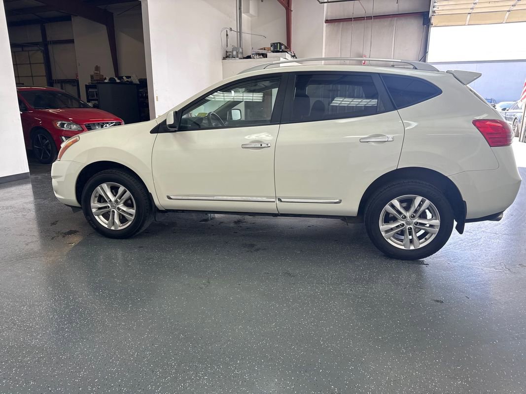 Used 2013 Nissan Rogue SV w/ Premium Pkg image 7