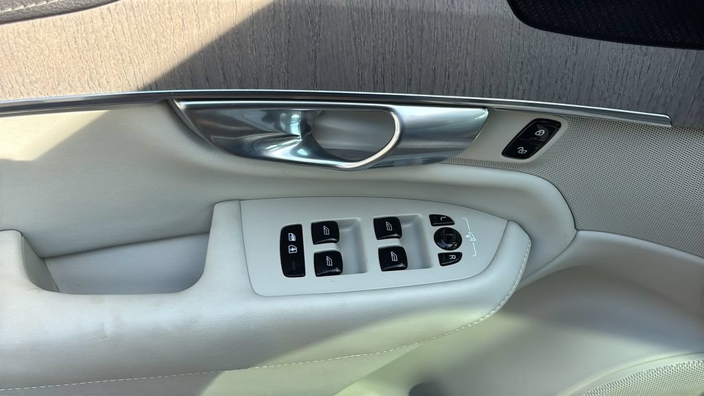 Certified 2023 Volvo XC90 B6 Ultimate AWD/4WD image 13