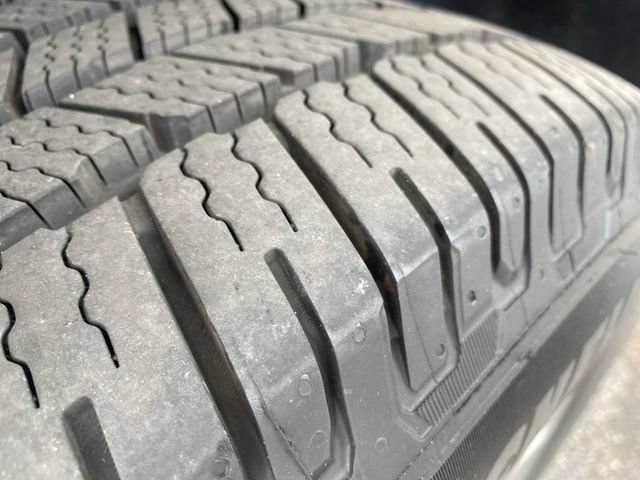 Used 2015 Chevrolet Suburban LTZ RWD image 20