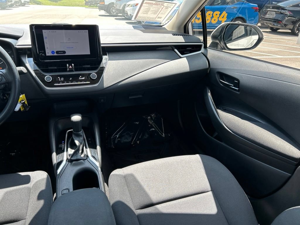 Used 2025 Toyota Corolla LE FWD image 46
