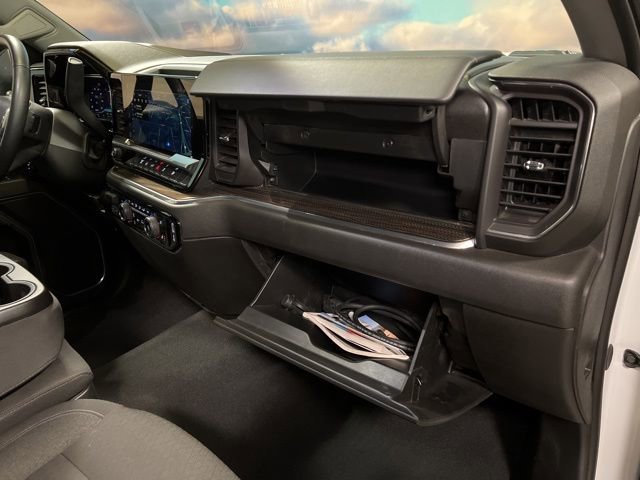 Used 2025 Chevrolet Silverado 2500 LT w/ Convenience Package image 64