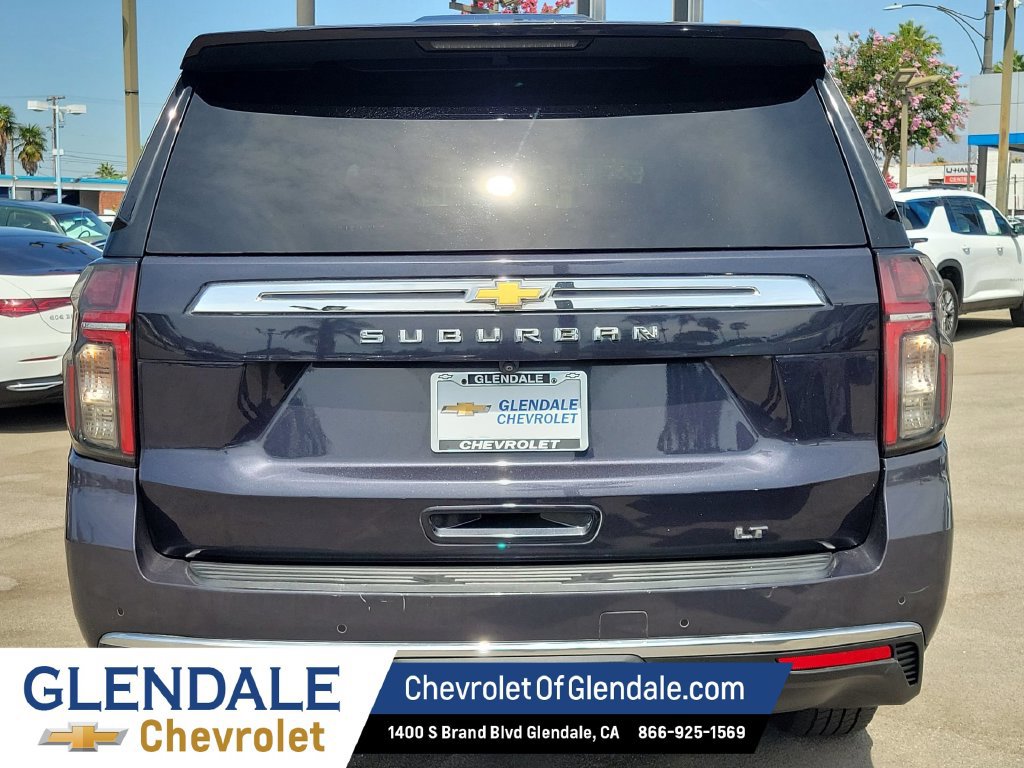 Used 2022 Chevrolet Suburban LT RWD image 12