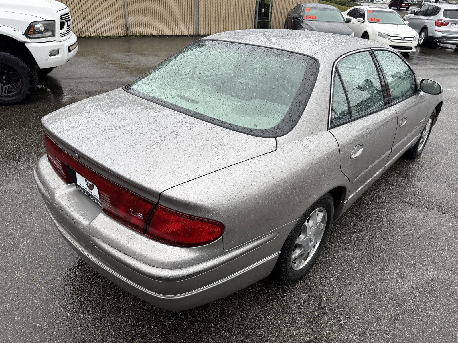 Used 1999 Buick Regal LS w/ Gran Touring Pkg image 11