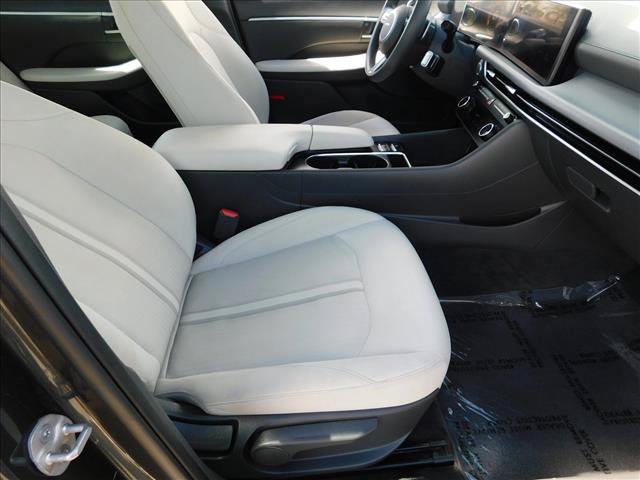 Used 2025 Hyundai Sonata SEL FWD image 26