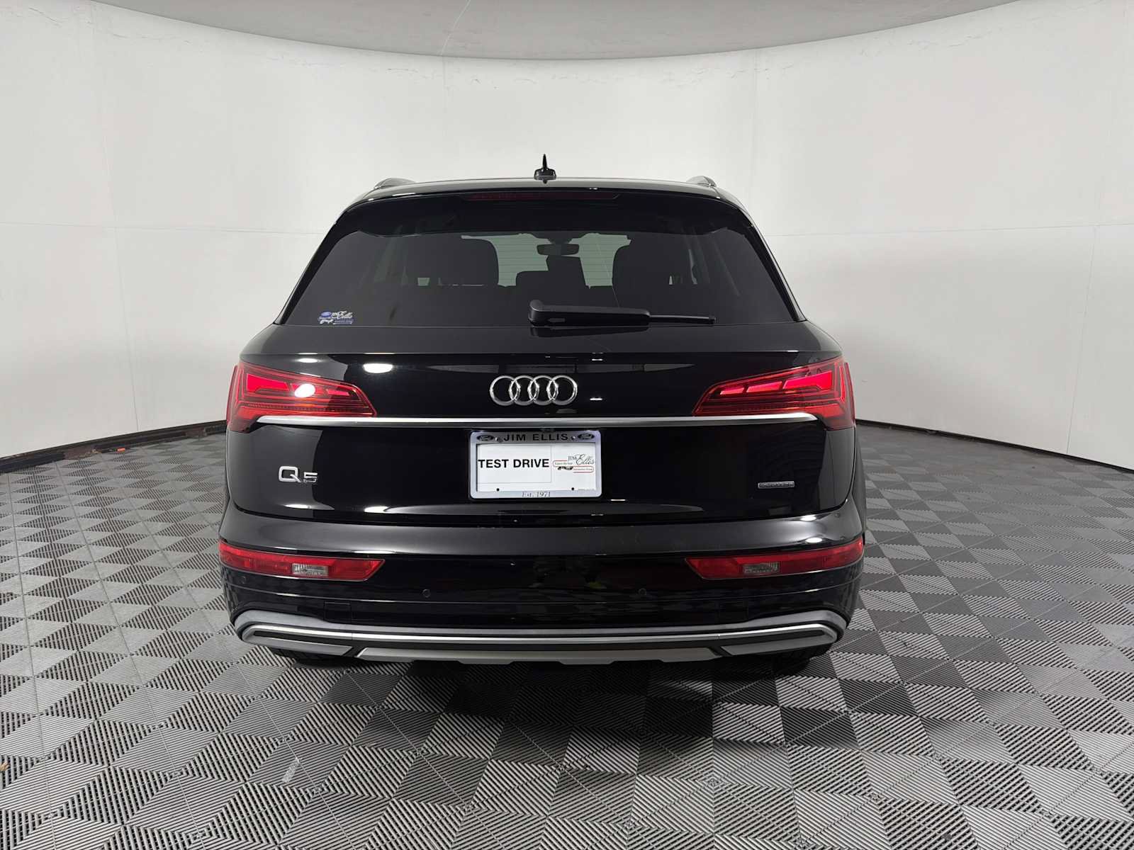 Used 2021 Audi Q5 2.0T Premium AWD/4WD image 9