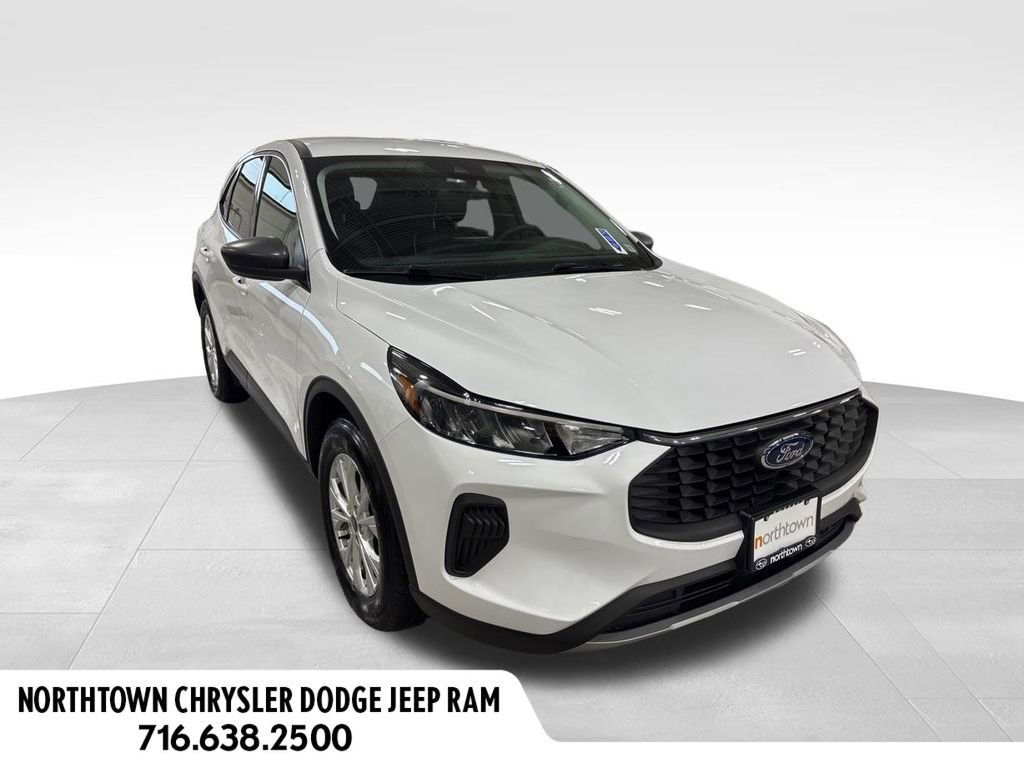 Used 2023 Ford Escape Active image 2