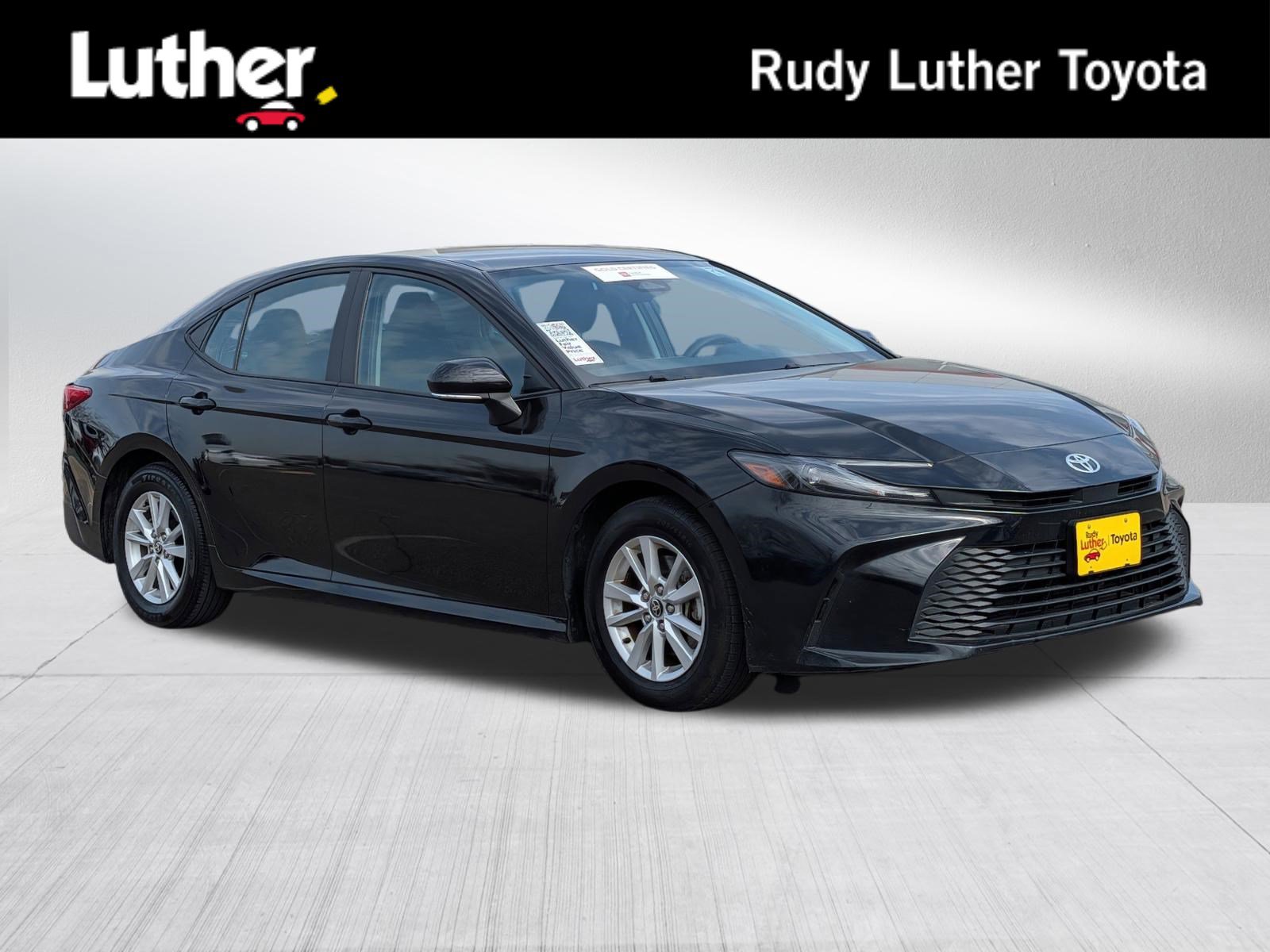 Certified 2025 Toyota Camry LE FWD image 1