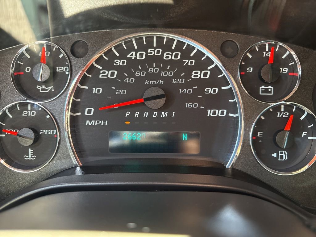 Used 2024 Chevrolet Express 3500 LT w/ LT Preferred Equipment Group RWD image 12