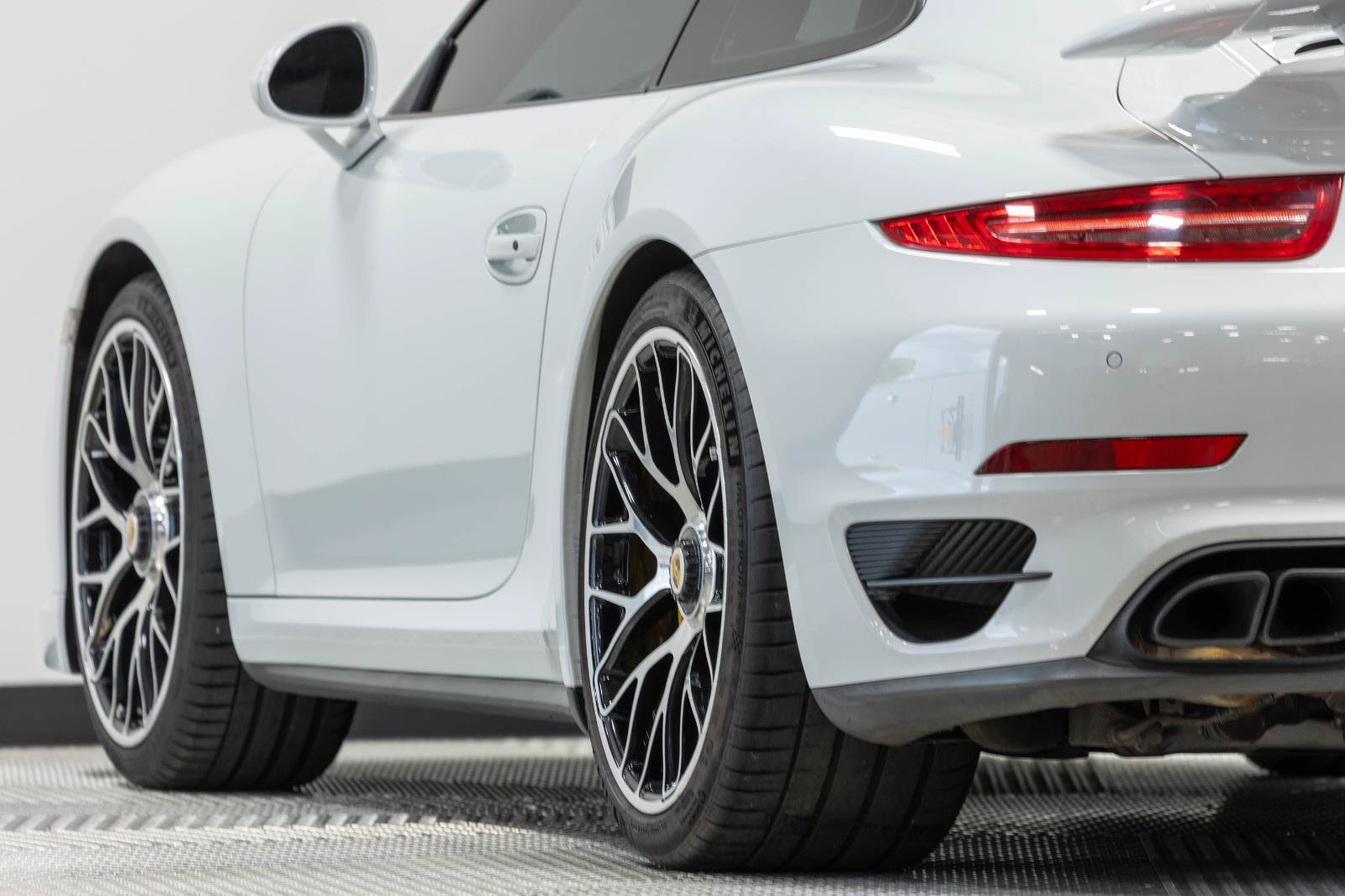 Used 2015 Porsche 911 Turbo S AWD/4WD image 15
