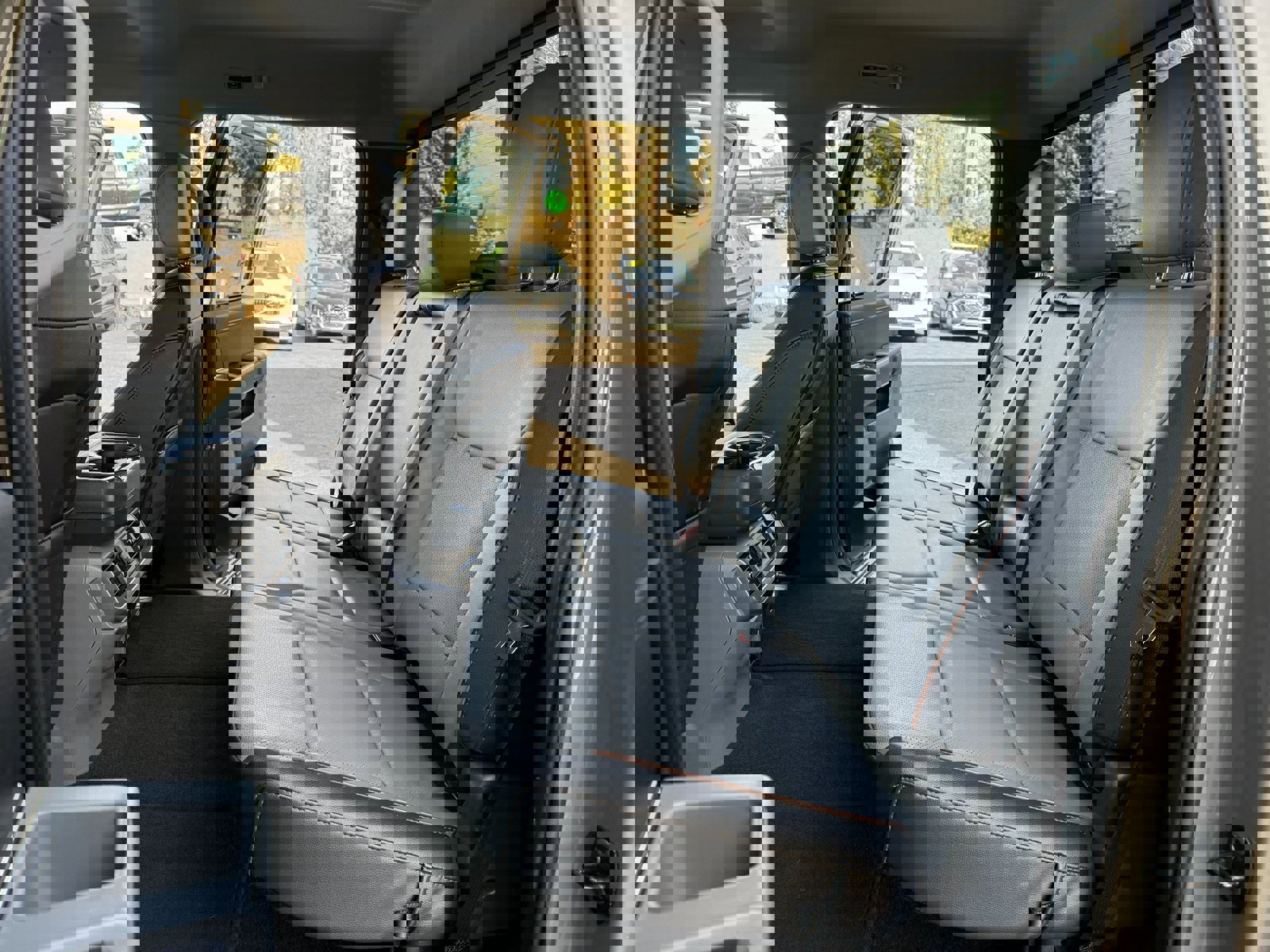 New 2025 Ford F150 Lariat w/ Equipment Group 501A Mid image 32