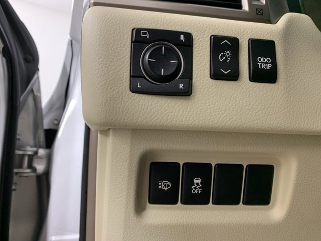 Used 2014 Lexus GX 460 image 18