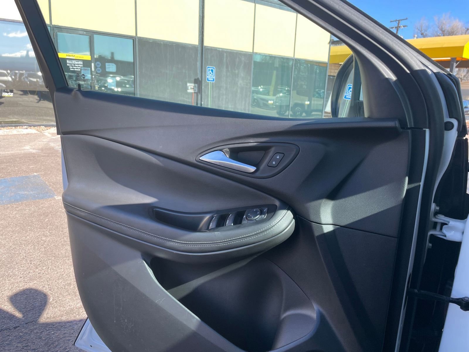 Used 2025 Buick Encore GX Preferred image 18