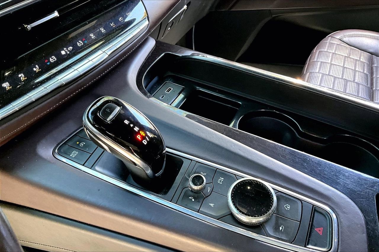 Used 2021 Cadillac Escalade Sport Platinum image 15