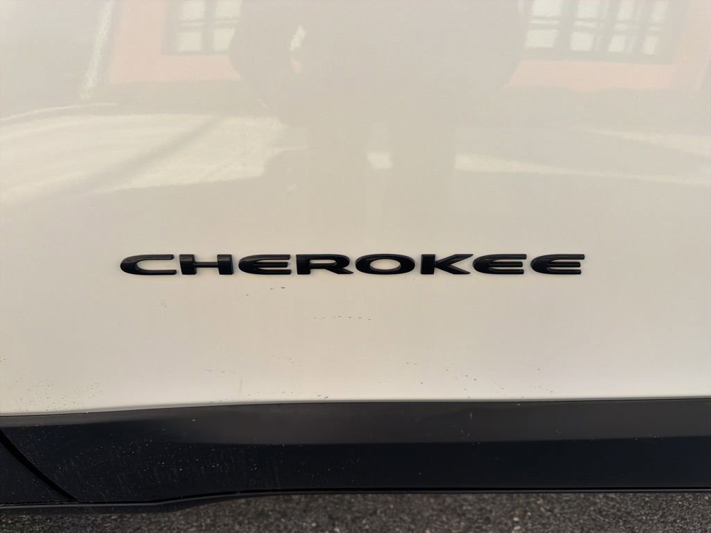 Used 2018 Jeep Cherokee Limited w/ High Altitude Package image 14
