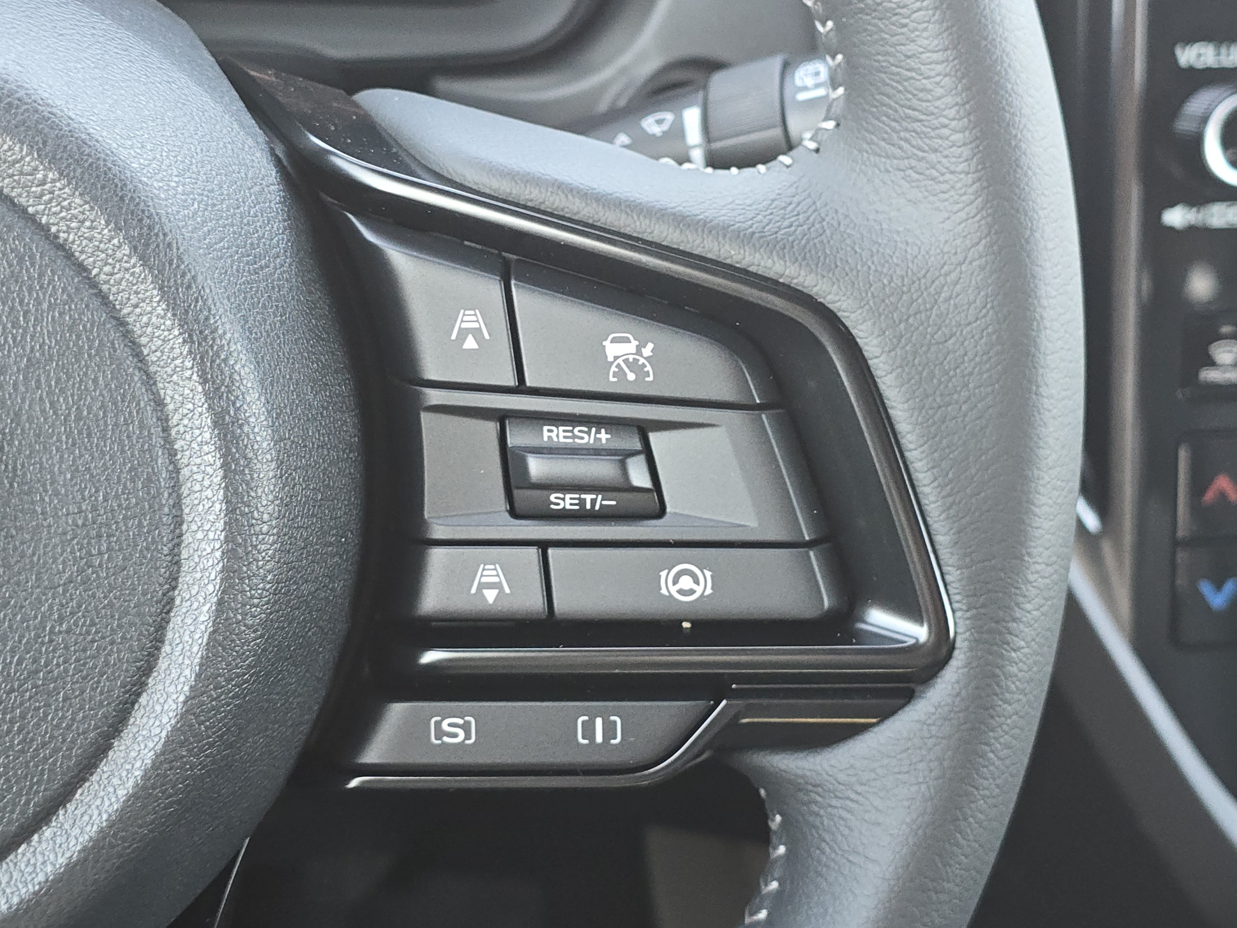 New 2026 Subaru Forester Premium AWD/4WD image 25
