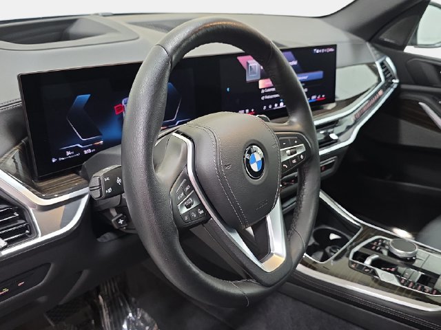 Used 2024 BMW X5 xDrive40i w/ Premium Package AWD/4WD image 14