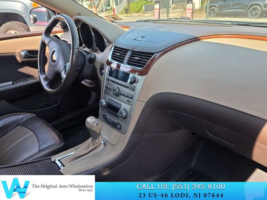 Used 2009 Chevrolet Malibu LTZ w/ HFV6 Engine Package FWD image 17