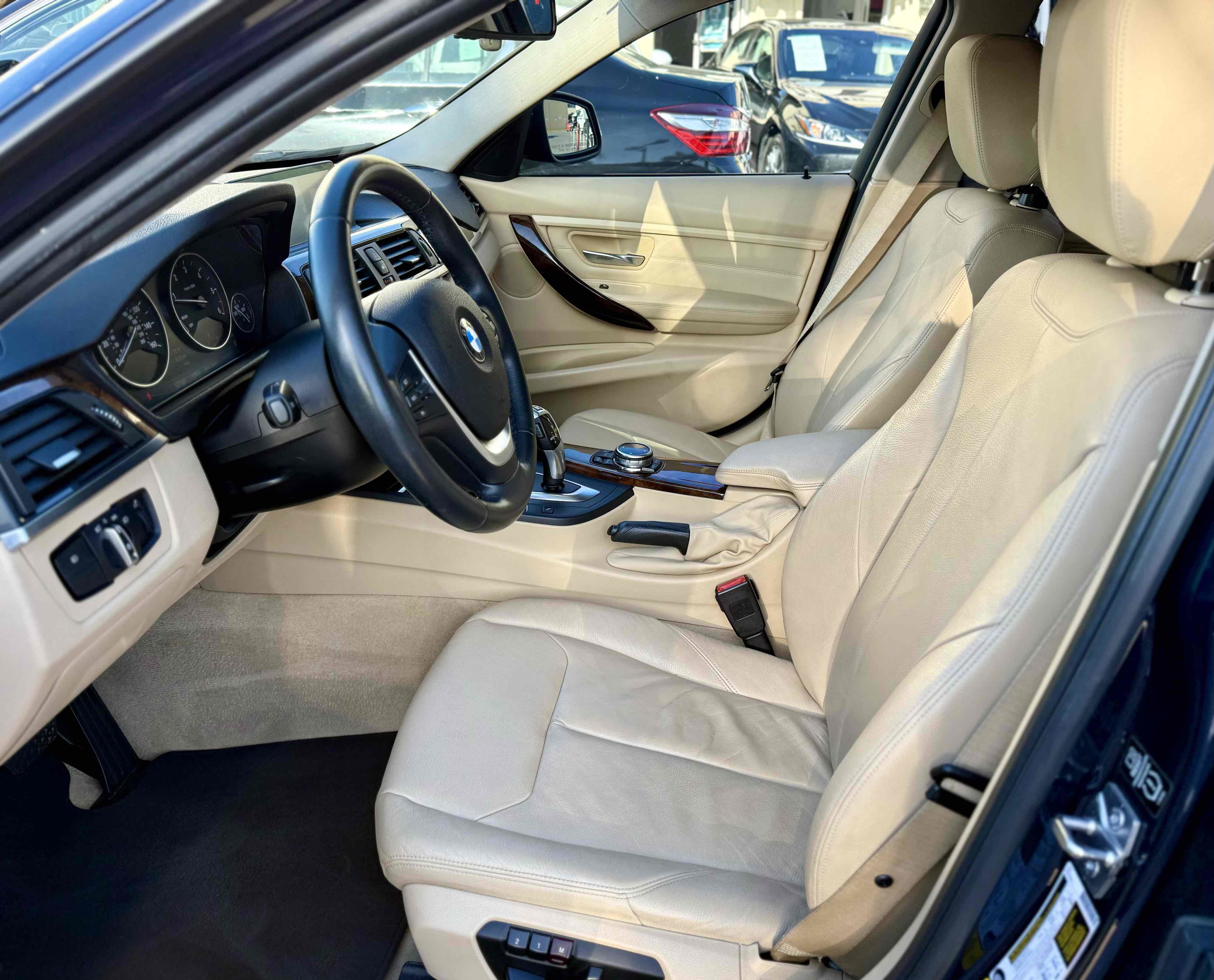 Used 2014 BMW 328d Sedan image 12