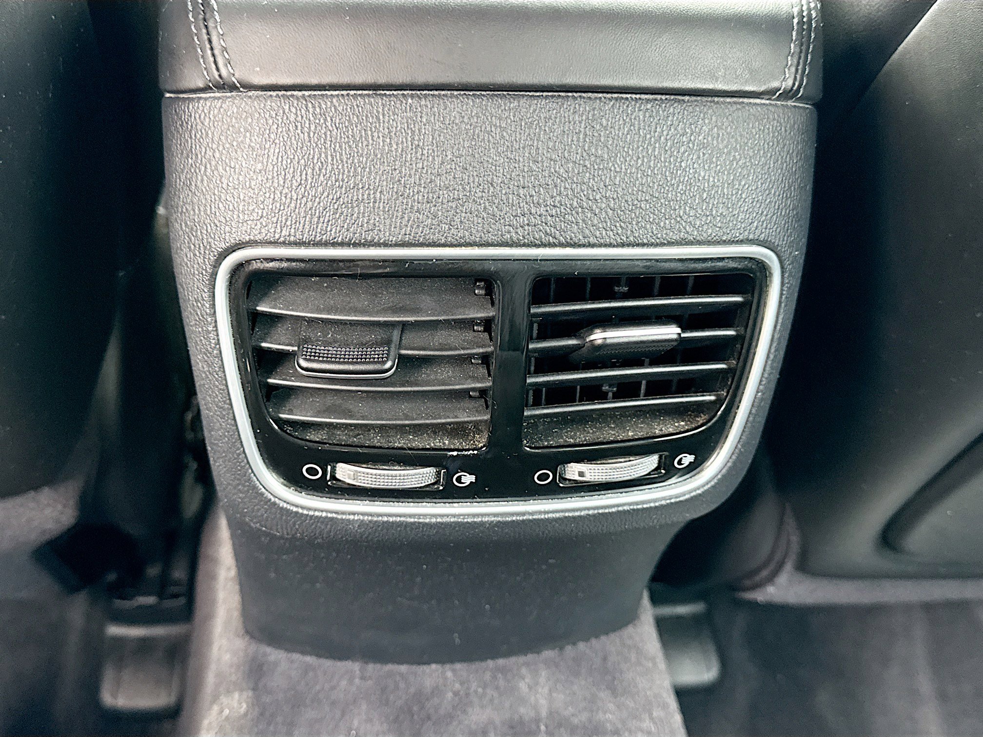 Used 2017 Kia K900 Luxury image 20