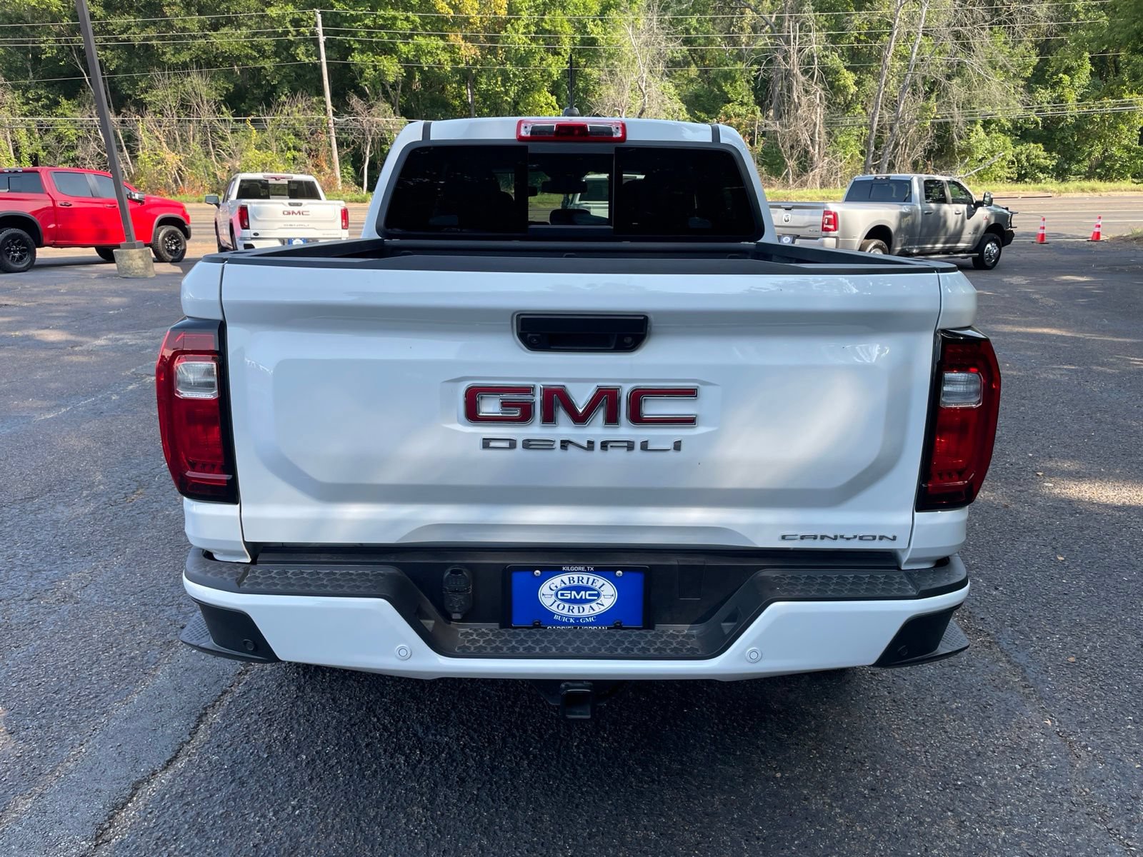 Used 2024 GMC Canyon Denali AWD/4WD image 5