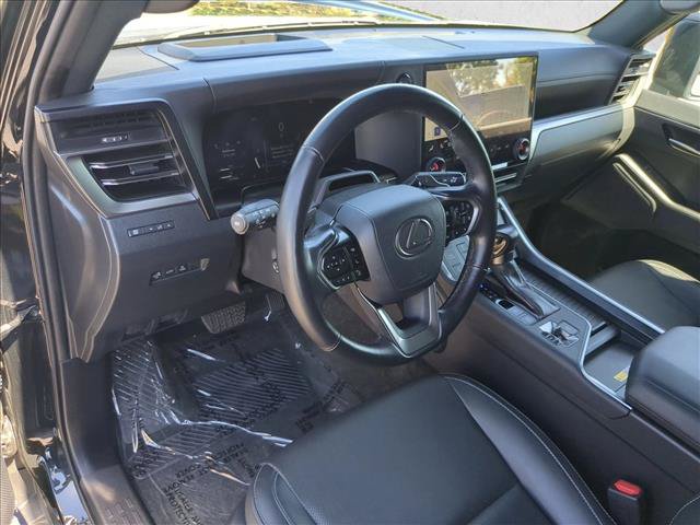 Used 2024 Lexus GX 550 w/ Cold Area Package AWD/4WD image 10