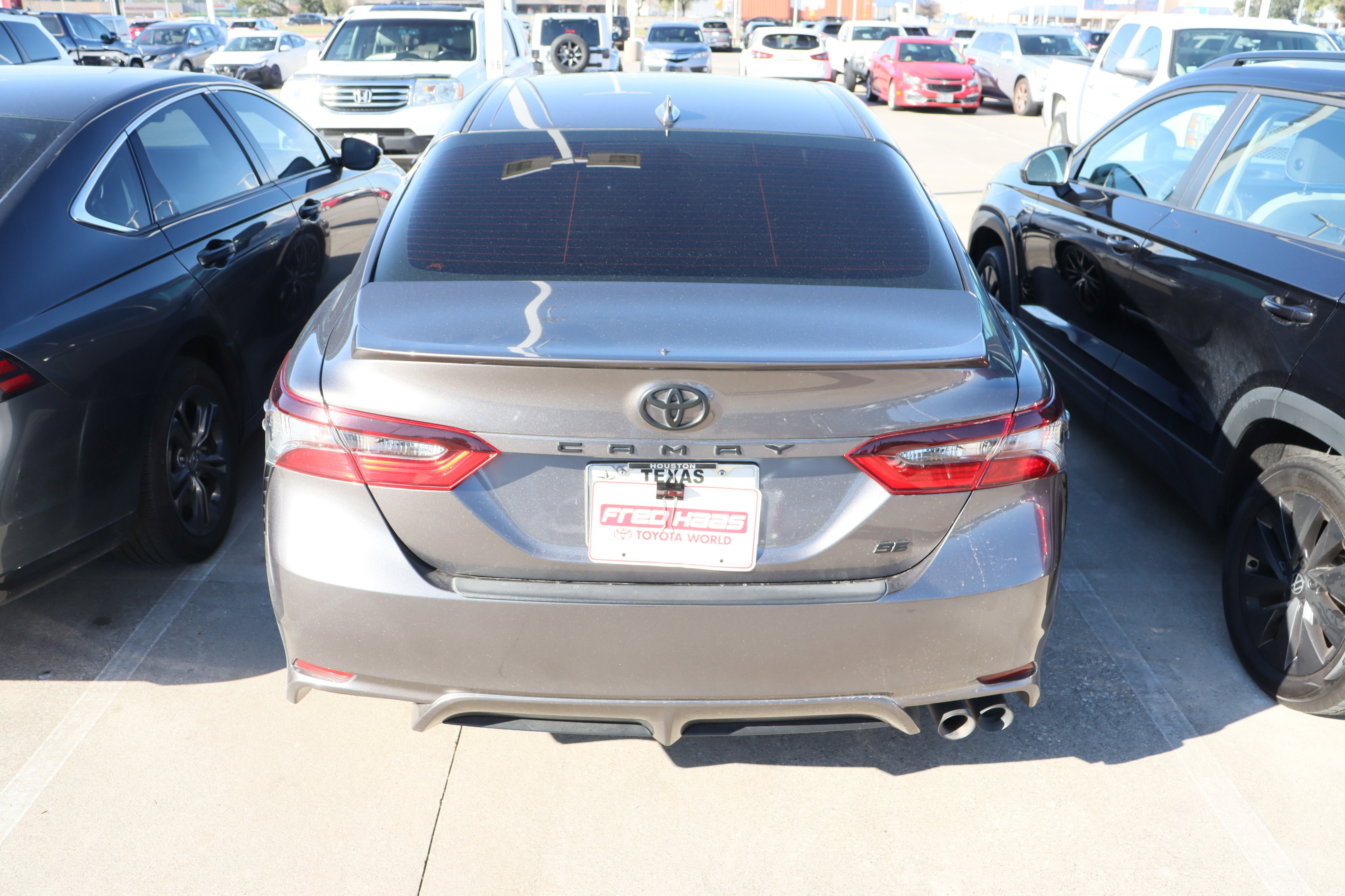Used 2022 Toyota Camry SE image 10
