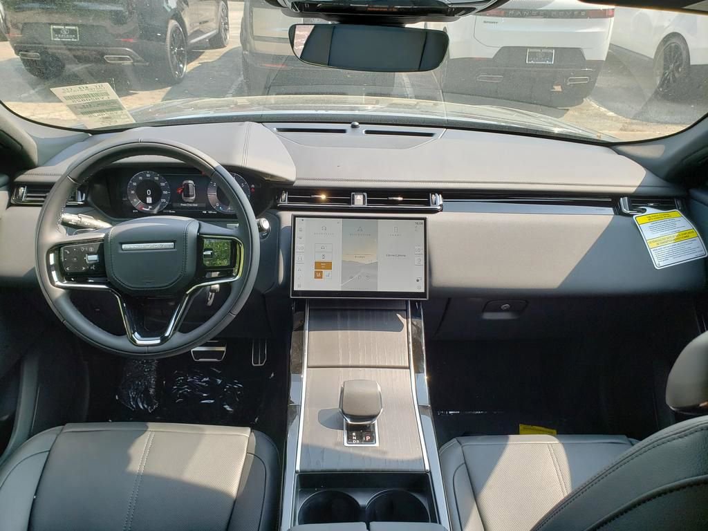 New 2026 Land Rover Range Rover Velar Dynamic SE image 7