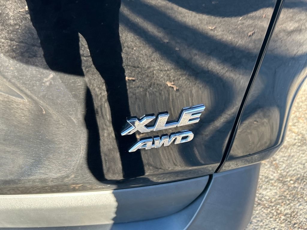 Used 2024 Toyota RAV4 XLE image 9