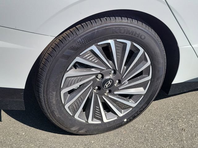 New 2025 Hyundai Sonata Limited image 26