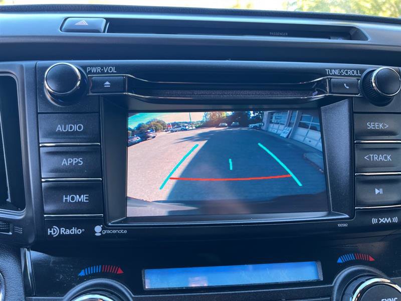 Used 2016 Toyota RAV4 SE image 16