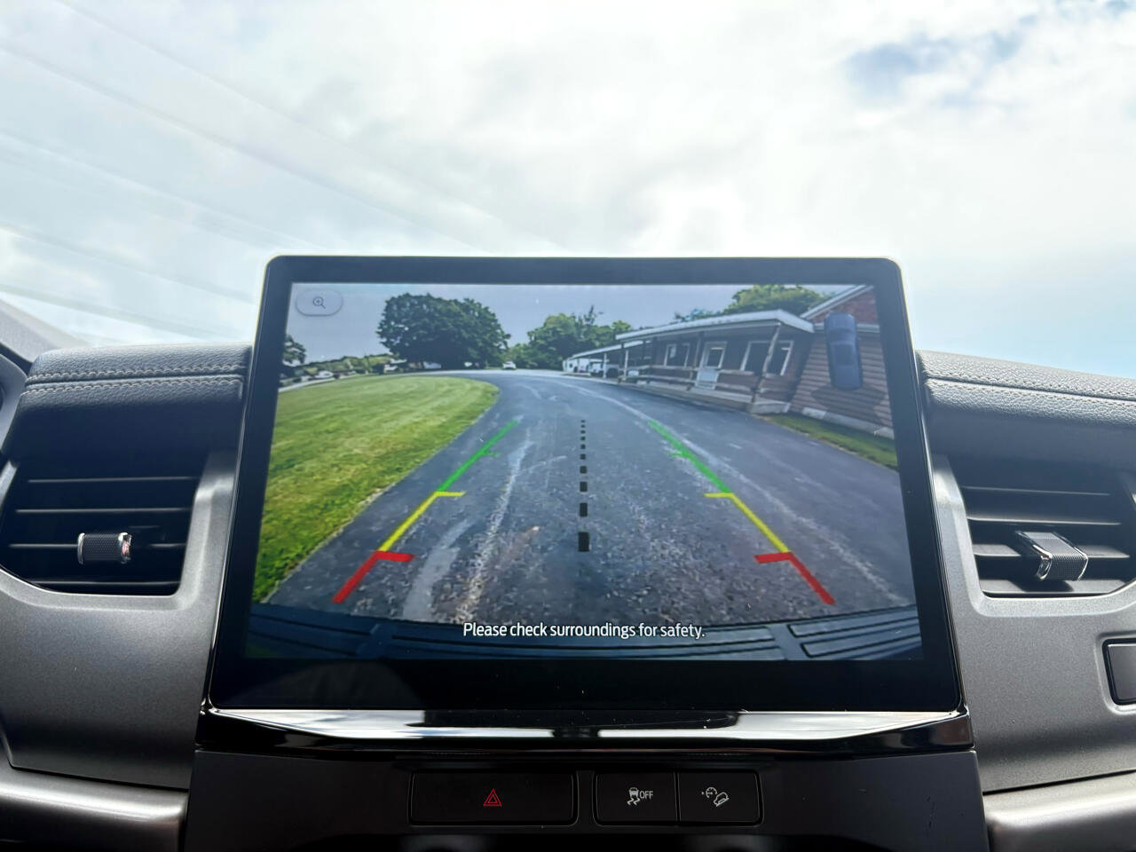 Used 2023 Ford Expedition Max XLT image 22