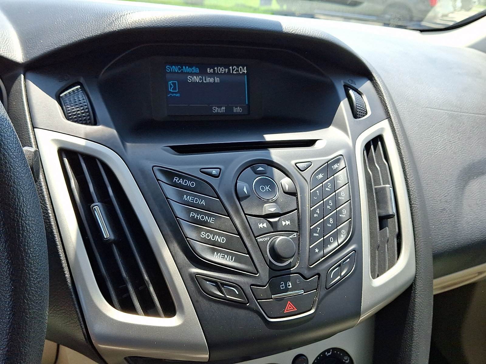 Used 2013 Ford Focus SE w/ SE Winter Pkg FWD image 19