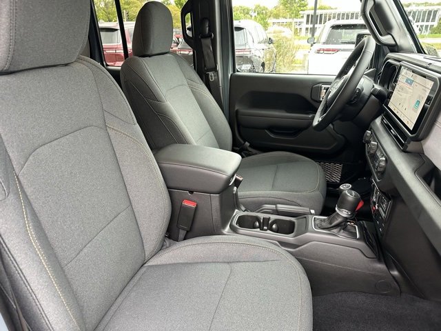 New 2025 Jeep Gladiator Willys image 14