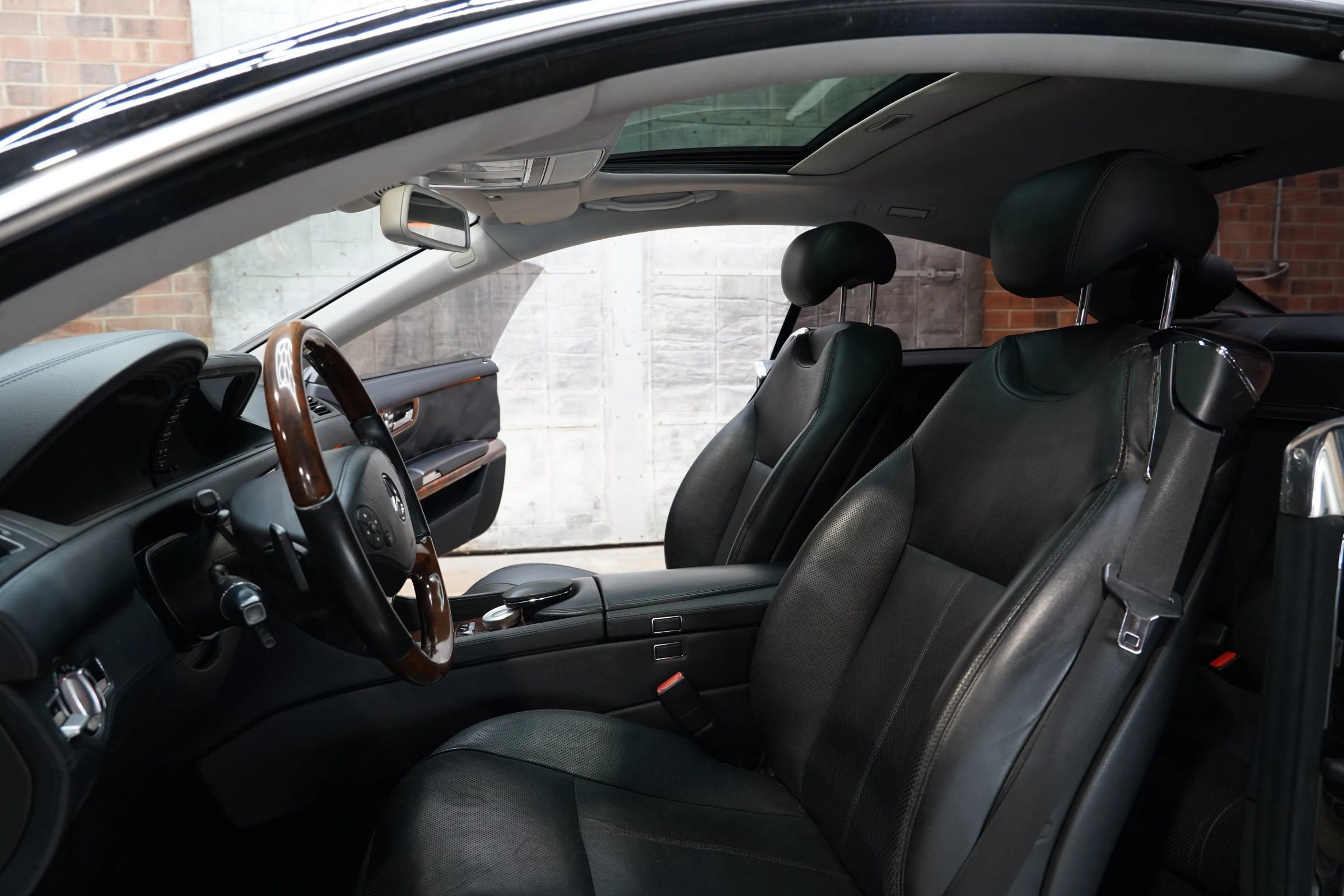 Used 2011 Mercedes-Benz CL 550 4MATIC w/ Sport Pkg Plus One image 36