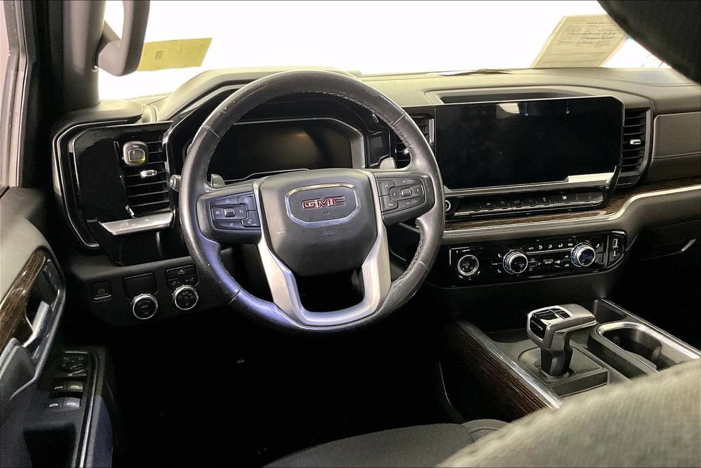 Used 2022 GMC Sierra 1500 Elevation w/ LPO, Elevation Black Package RWD image 3