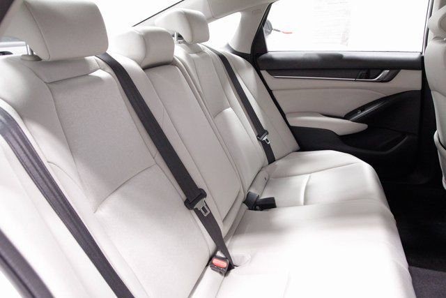 Used 2018 Honda Accord EX image 16